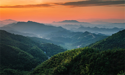 《山峦叠嶂》杨岐山